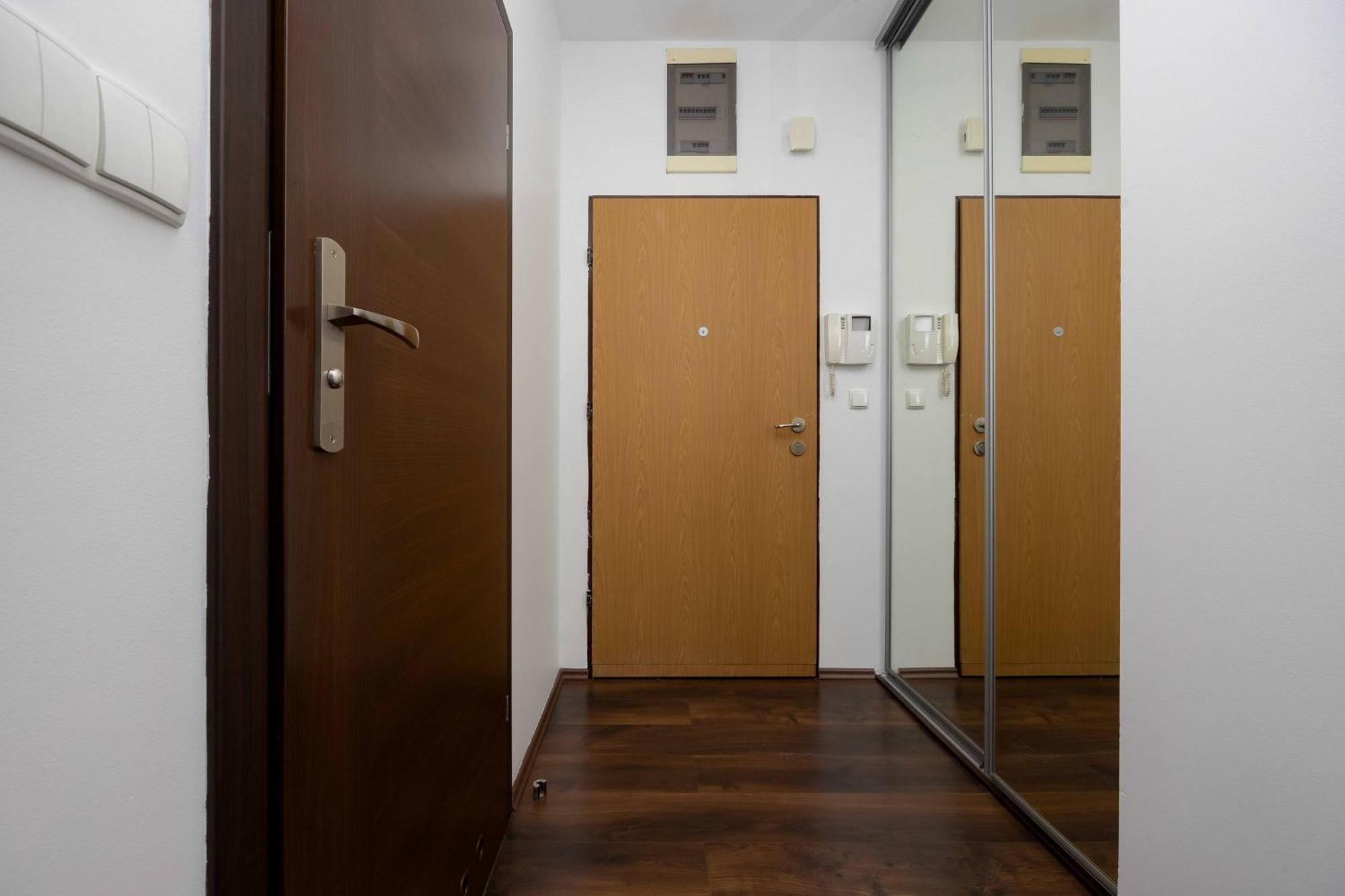 Rodzinny Dla 6 Osob Z Parkingiem Mokotow By Renters *