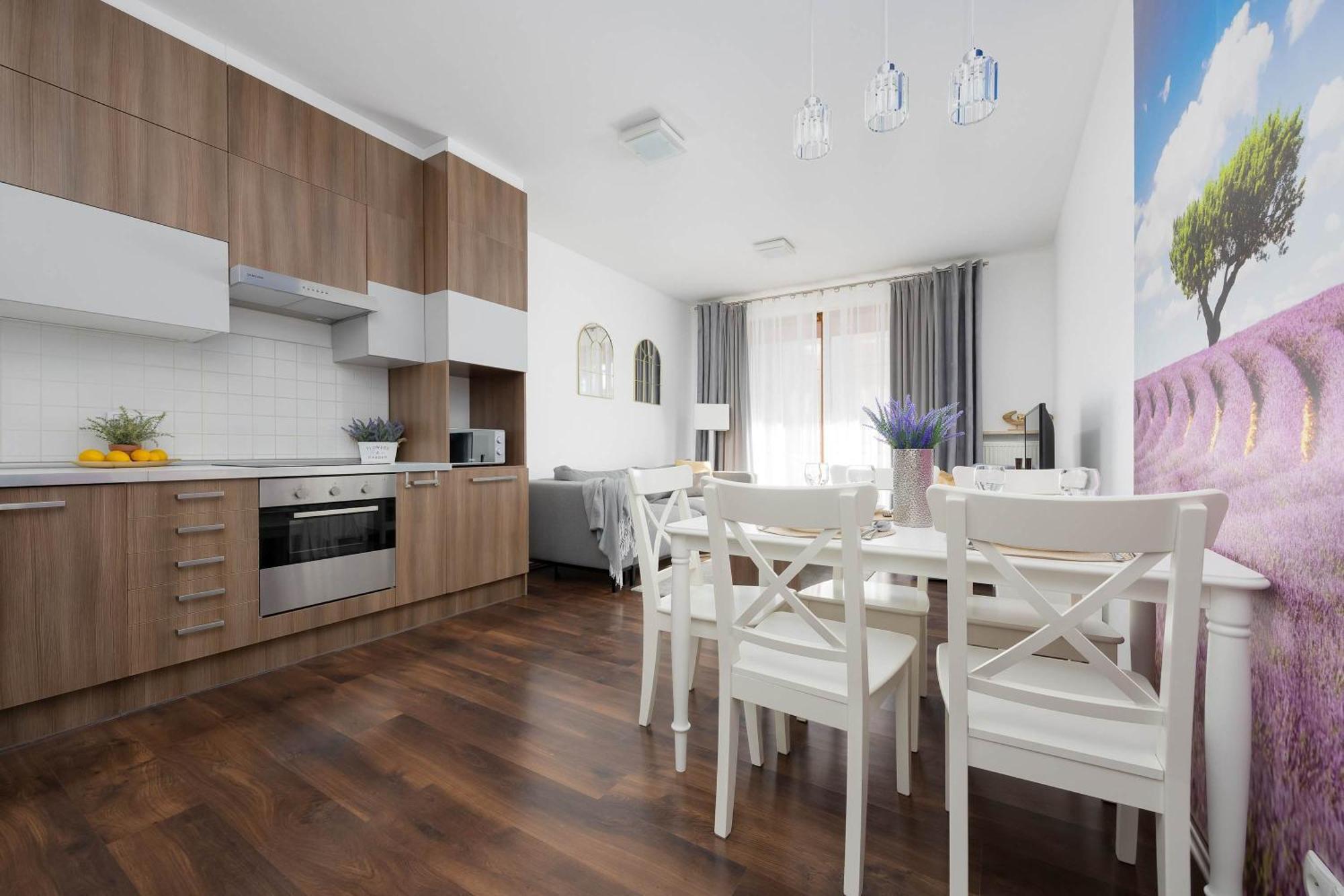 Rodzinny Dla 6 Osob Z Parkingiem Mokotow By Renters